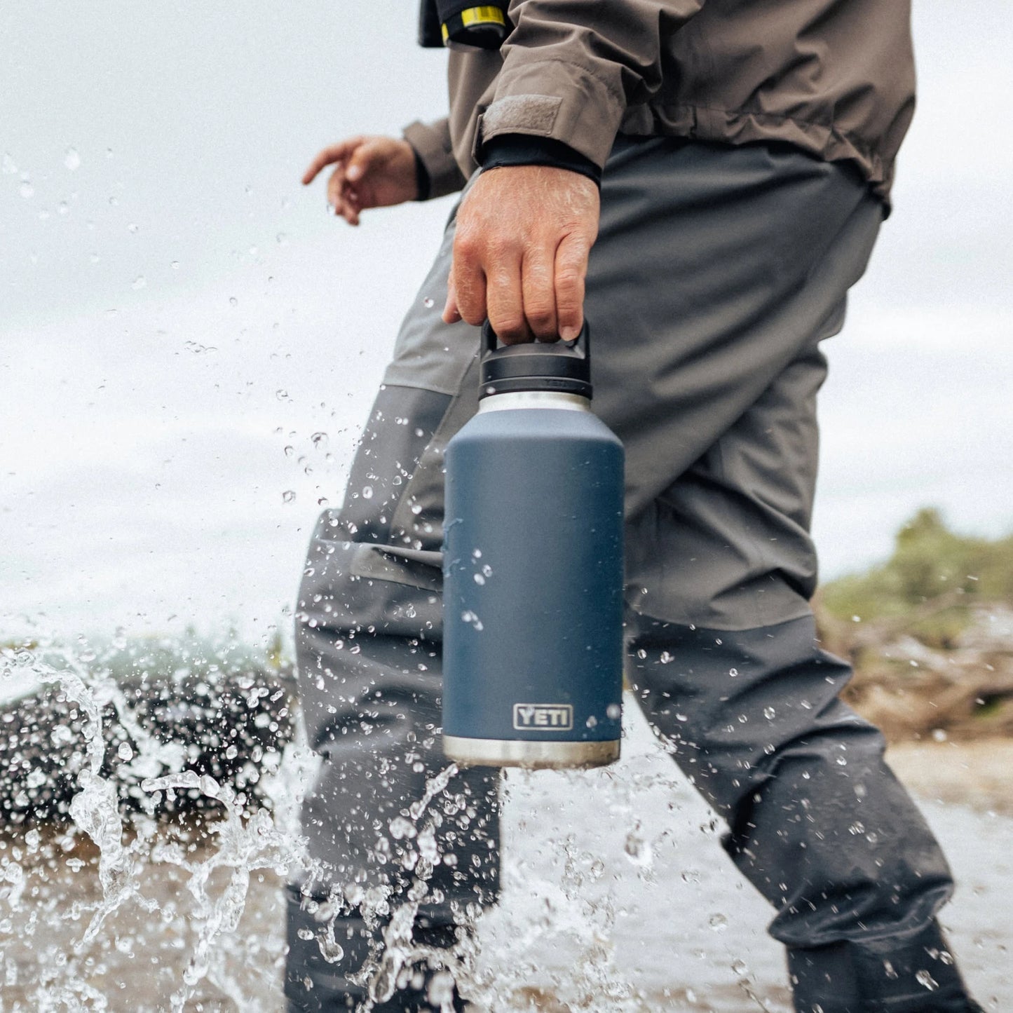 64 oz Water Bottle - US 2586