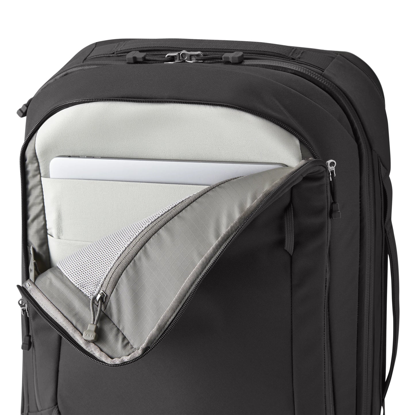 35L/22" Carry-On Luggage - US 4872