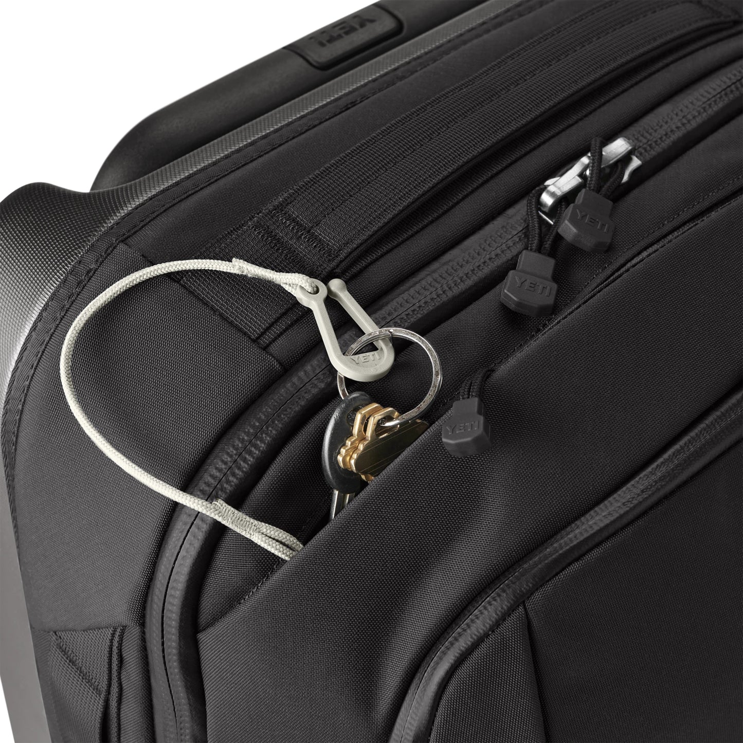35L/22" Carry-On Luggage - US 2065